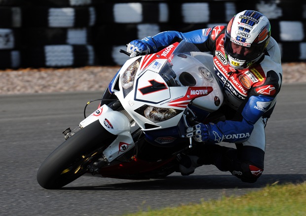 Isle of Man TT legend John McGuinness in action (Steve Gough)